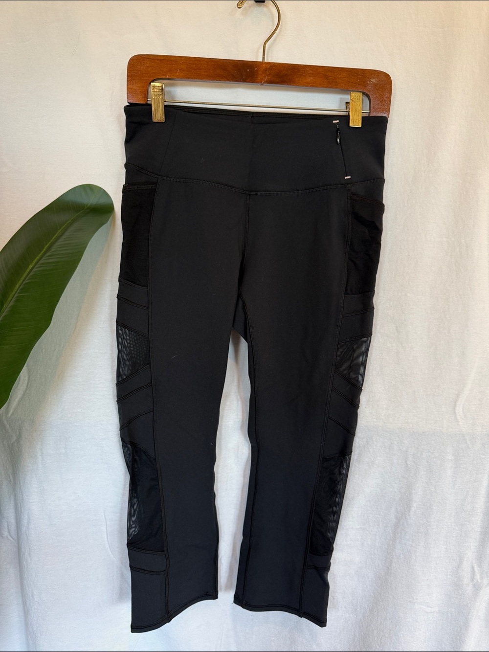 CALIA by Carrie Underwood  Capri Leggings